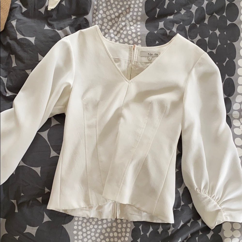 GORGEOUS and flattering Tibi long sleeved top!!